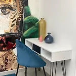 Cosy And Modern Studio In Heart Of XVII Area