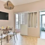 Appartement Proche Parc Monceau - III
