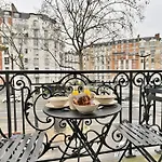Appartement Proche Parc Monceau - III