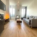 Superbe Appartement Haussmannien Suspendu