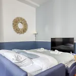 Authentic Parisian Flat - Louvre Royal - Paris 1