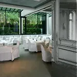 La Maison Champs Elysees