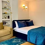 Studio Pres Des Champs-Elysees
