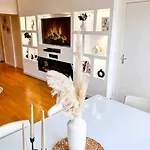 Beautifully Decorated 2Bedroom Apartment Paris
