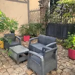 2 Chambres Et Une Terrasse A Paris!