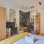 Apartment Opera Vendome By Studio Prestige