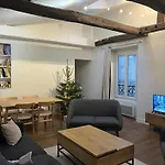 Appartement Idealement Situe Ternes-Champs Elysees