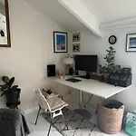 Charmand 40M2 Sous Les Toits Parisiens