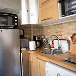 Charming Aparmtent In Paris Center
