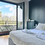 Stylish Apartment With A Balcony In Paris