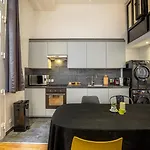Guestready - Modern Duplex In Bourse - Sentier