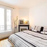 Guestready - Sejour Romantique Dans Le 20E Arr.