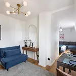 Luxurious Flat In The Center