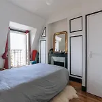 Amazing View 2Bd Apartment Montmartre!