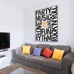 Exuberant 1Bd Apartment Near Canal Saint-Martin!