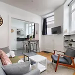 Charming Apartment Heart Of 17Th