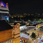 Paris Cosy House Tour Eiffel