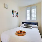 Charmant Appartement Au Bord Du Canal Saint-Martin