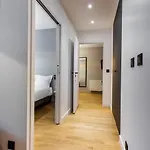 Magnificent Apartment - 2Br-6P - Republique
