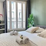 Eiffel Tower Stylish Retreat