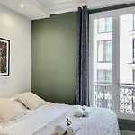 Eiffel Tower Stylish Retreat