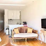 Paris 16Th 2 Bedrooms Near Eiffel Tower Renovated Balcony 2-4 Person