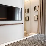 Thelander - Serviced Apartments In Opera