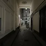 Cozy Little Home In Paris