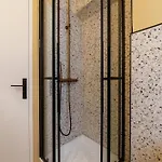 Grand Studio Refait A Neuf Paris 16 - 4P - Flat-Guest