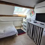 Appartement Coeur De Paris Avec Vue Sur Les Toits