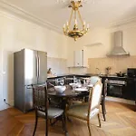 Typical Haussmannien Appartment With Eiffel Tower View - Bm68
