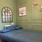 Un Bel Appartement Au Bord Du Canal