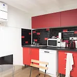 Comfortable 49 M Apartment In The Heart Of Paris