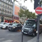 Gorgeous Place ,Center Paris,Close To Louvre Meusm And Eiffel Tour ,Front Metro