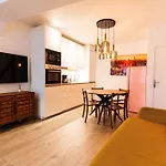 Loft 1 Bedroom Marais, Notre Dame Ac By Lcc Agency