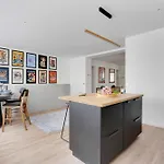 Spacious Apartment - 2Br-4P - Place De Clichy