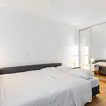 Guestready - Studio Baigne De Lumiere Dans Le 19E