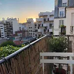 Charmant Appartement Typique Parisien