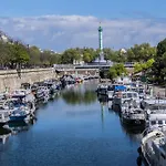 New Snug Flat In The Heart Of Le Marais