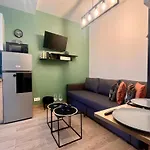 Fully Equipped Studio - 4 Mins From The Metro