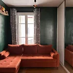 Art House Bastille 2 Bed Apartment W Balcony, 11Eme Super Trendy Neighbourhood