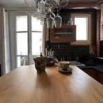 Art House Bastille 2 Bed Apartment W Balcony, 11Eme Super Trendy Neighbourhood