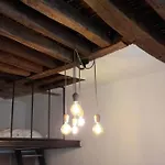 Bel Appartement Parisien, Typique Du Marais