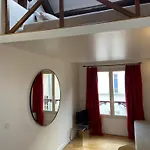 Marais Studio With Mezzanine