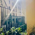 Elegant Flat In The Historic Center Of Paris