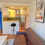 New Sunny Flat Near Montorgeuil