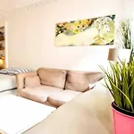 New Spacious Flat Near Montorgueil