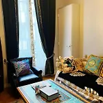 Elysees Charm