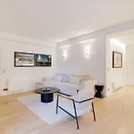 Passy - Eiffel Tower - Amazing 2Br With Garden