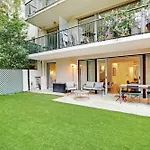 Passy - Eiffel Tower - Amazing 2Br With Garden